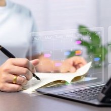 БУХ.1С подготовил обои для рабочего стола бухгалтера с производственным календарем на II кв. 2026 года