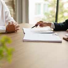 Может ли учреждение принять на постоянную работу ИП